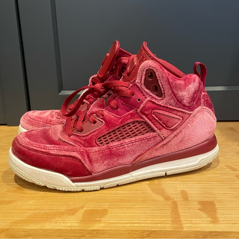 Youth Nike Jordan Retro Red Velvet Youth Size 1